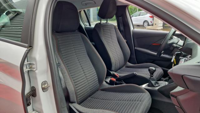 Peugeot 208 image 5