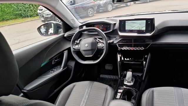 Peugeot 2008 image 8