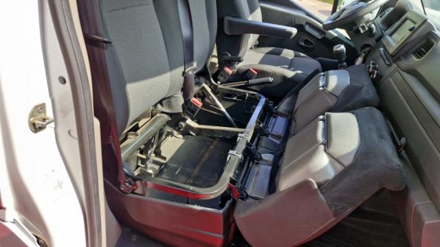 Renault Master image 8