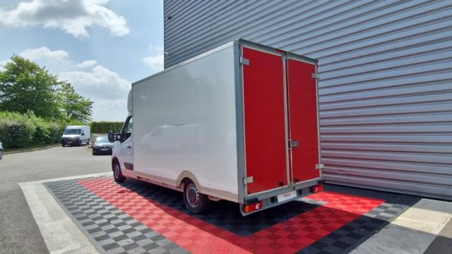 Renault Master image 2