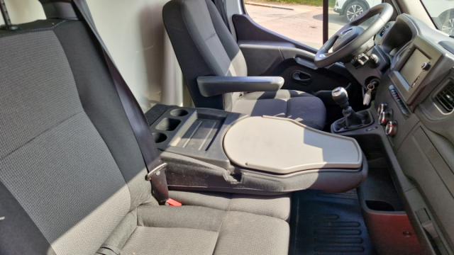 Renault Master image 7
