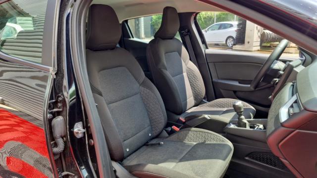 Renault Clio image 2