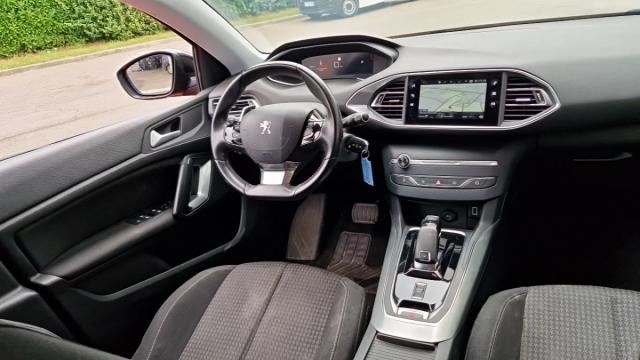 Peugeot 308 image 8