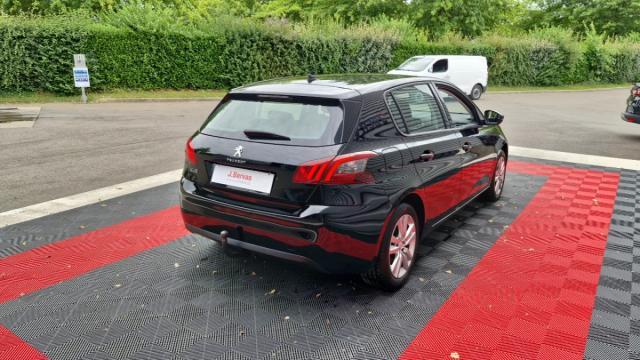 Peugeot 308 image 1