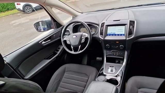 Ford Galaxy image 4