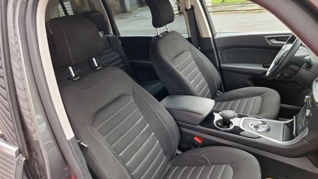 Ford Galaxy image 5