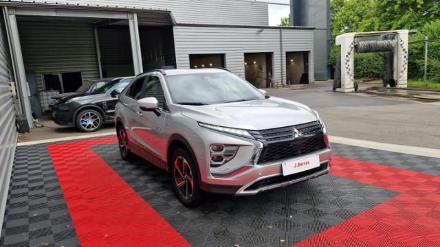 Mitsubishi Eclipse Cross image 1