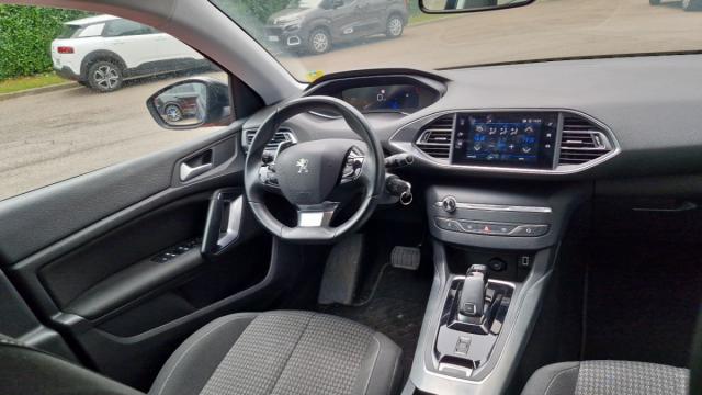 Peugeot 308 image 2