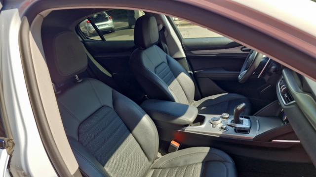 Alfa Romeo Stelvio image 1