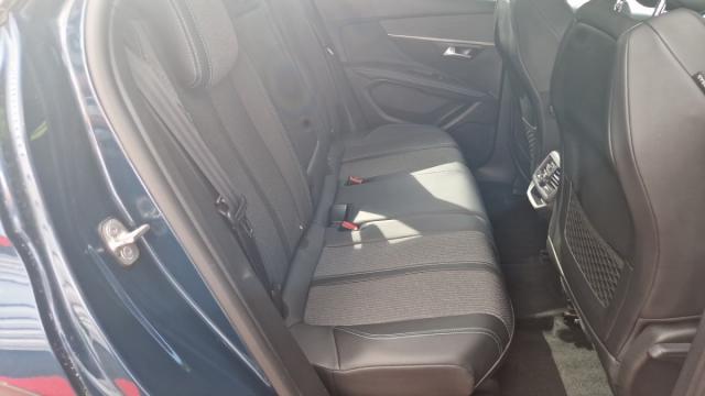 Peugeot 3008 image 3