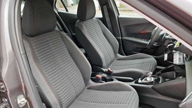 Peugeot 2008 image 2