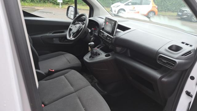 Opel Combo Cargo image 8
