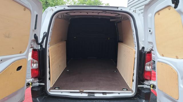 Opel Combo Cargo image 3