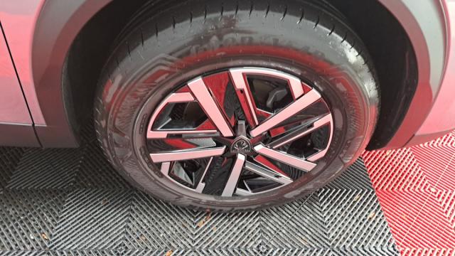 Peugeot 2008 image 9