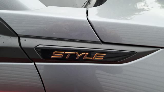 Peugeot 2008 image 2