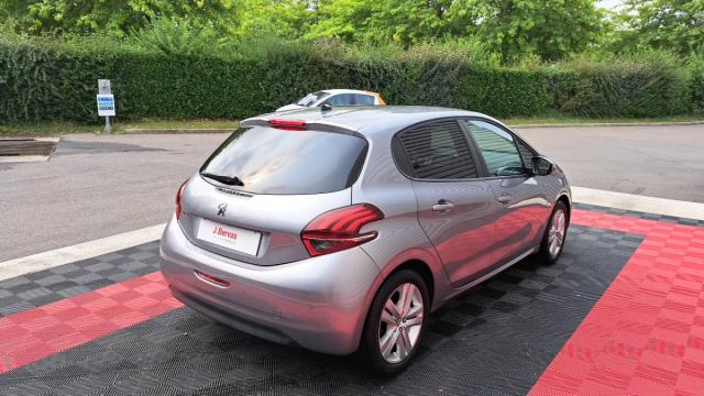 Peugeot 208 image 4
