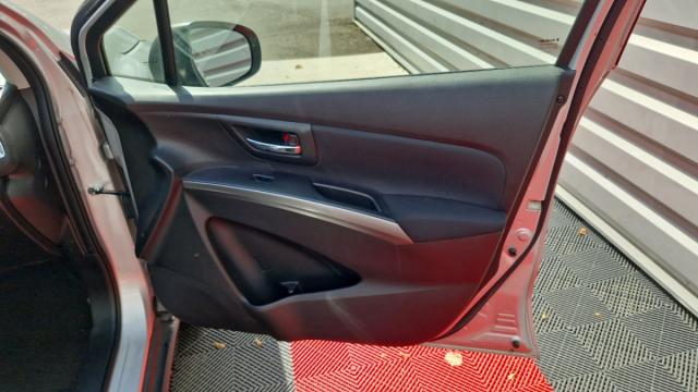 Suzuki S-Cross image 5