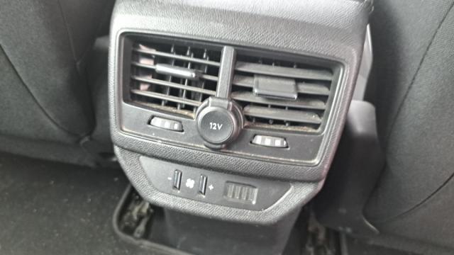 Peugeot 5008 image 1