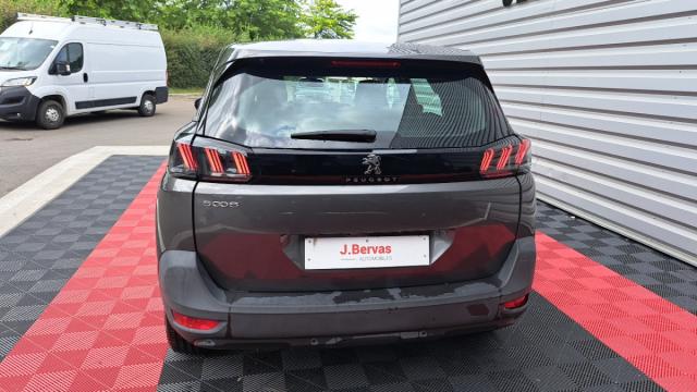 Peugeot 5008 image 2