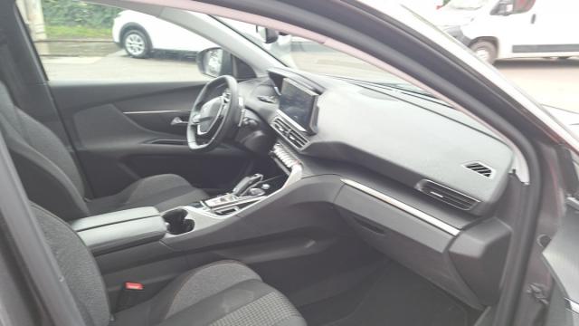Peugeot 5008 image 8