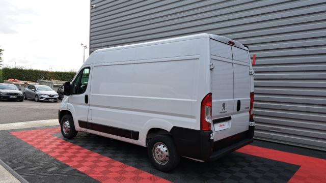Peugeot Boxer image 2