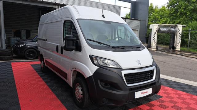 Peugeot Boxer image 1