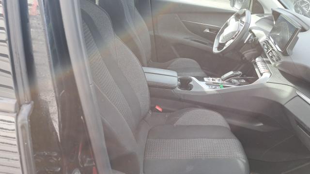 Peugeot 5008 image 1