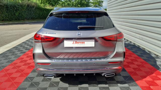 Mercedes Benz Gla image 6
