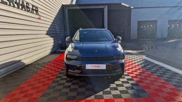 Lynk & Co 01 image 3