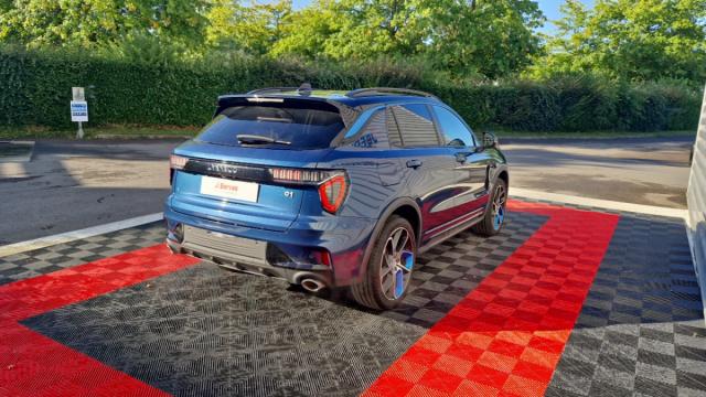 Lynk & Co 01 image 2