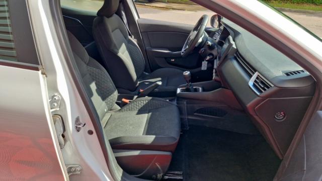 Renault Clio image 9