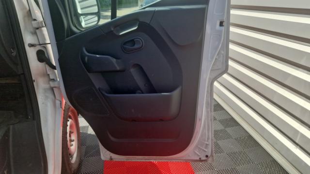 Renault Master image 9