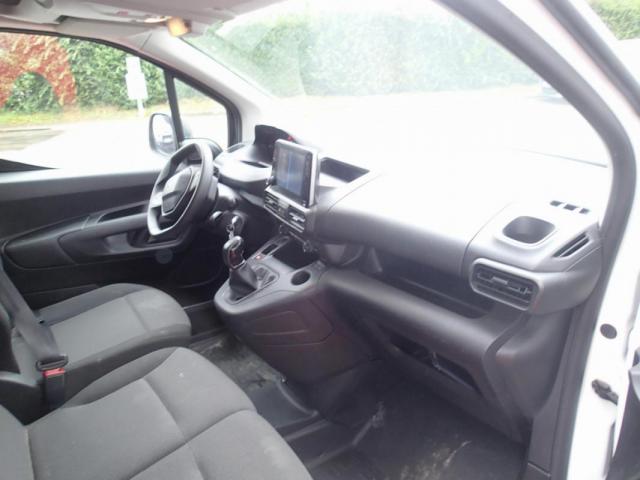 Peugeot Partner image 8