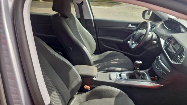 Peugeot 308 image 1