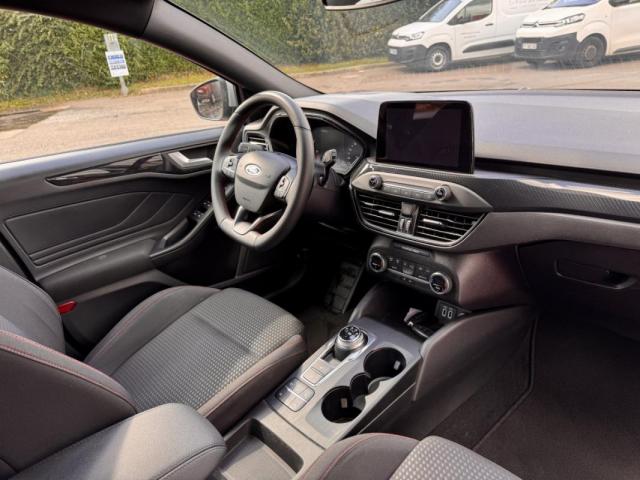 Ford Focus image 9