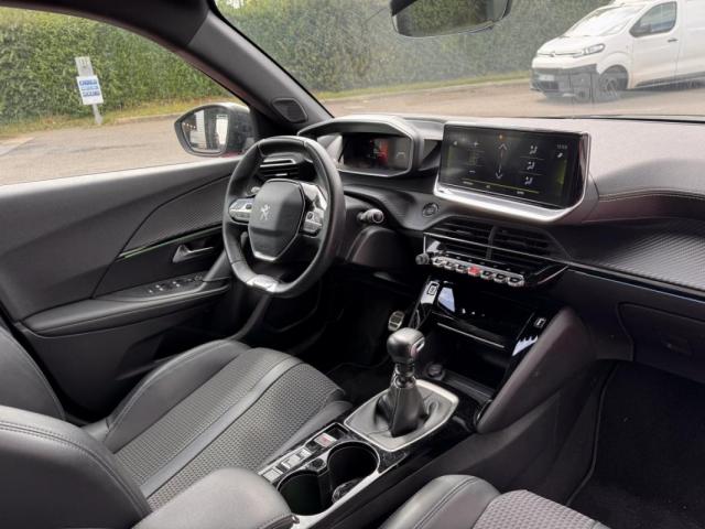 Peugeot 2008 image 3