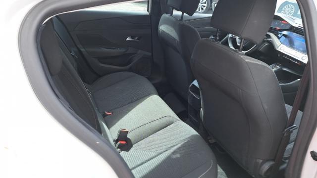 Peugeot 308 image 8