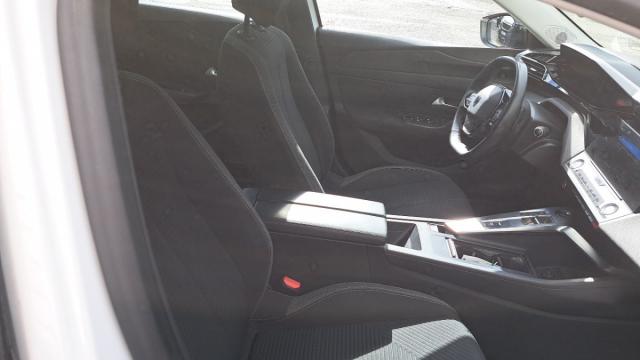 Peugeot 308 image 9
