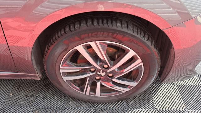 Peugeot 208 image 7