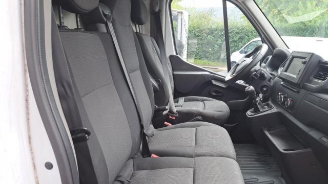 Renault Master image 8