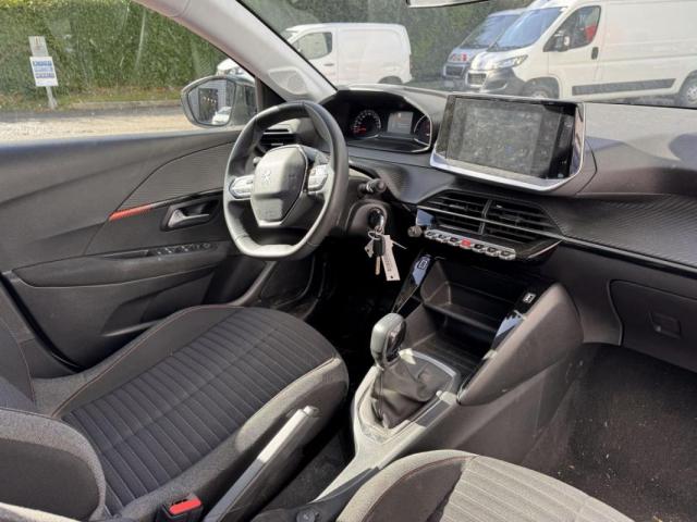 Peugeot 208 image 7