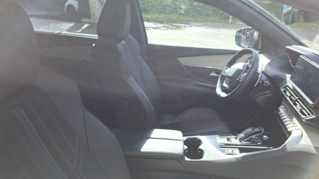 Peugeot 5008 image 1