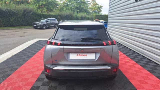 Peugeot 2008 image 8