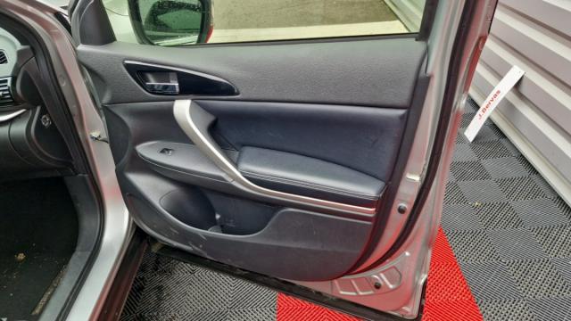 Mitsubishi Eclipse Cross image 7