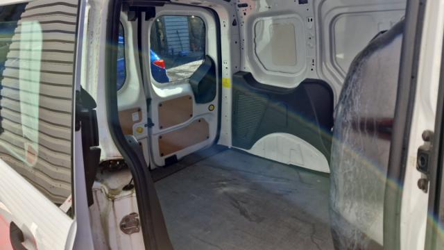 Ford Transit Connect image 8
