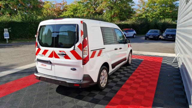 Ford Transit Connect image 7