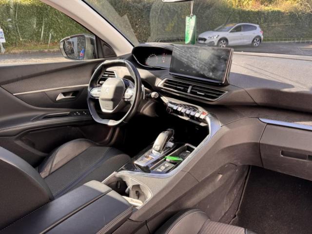 Peugeot 5008 image 9