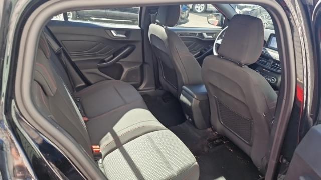 Ford Focus image 2