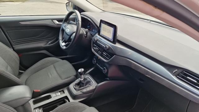 Ford Focus image 6
