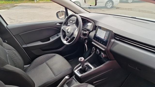 Renault Clio image 2
